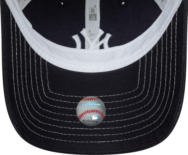 Actual product image New Era 9Twenty Damen Trucker Cap - Washed New York Yankees