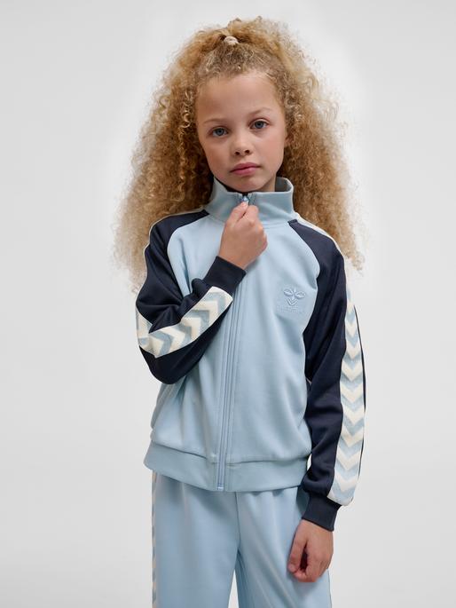 Actual product image hummel hmlDAILY ZIP JACKET (140)