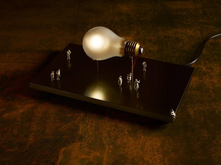 Ingo Maurer I Ricchi Poveri - Monument for a Bulb (600 lm, E27)