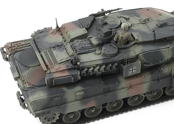 Actual product image Tamiya 1/48 German Main Battle Tank Leopard 2 A7V