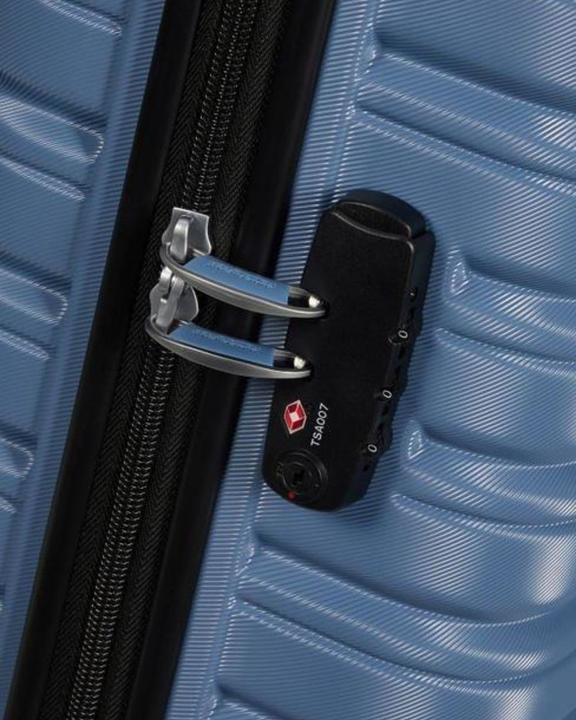 Actual product image American Tourister Flashline 4 wheel trolley 67 cm (69 l)