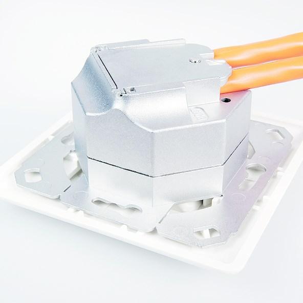 Actual product image Metz Connect E-DAT 2 Port UPk