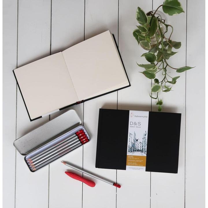 Actual product image Hahnemühle Sketchbook (A4)