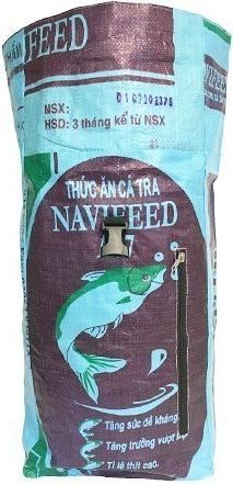 Produktbild Bekos Upcycling - Kurierrucksack aus recycelten Fischfuttersäcke blau / violett (40 l)