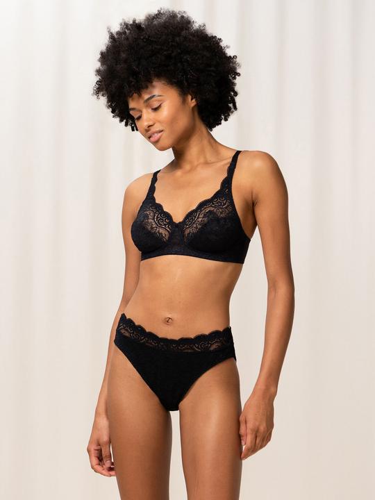 Actual product image Triumph Amourette 300 underwired bra (95 D, pack of 2)
