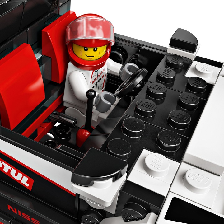 Actual product image LEGO Nissan GT-R Nismo (76896, LEGO Speed Champions)