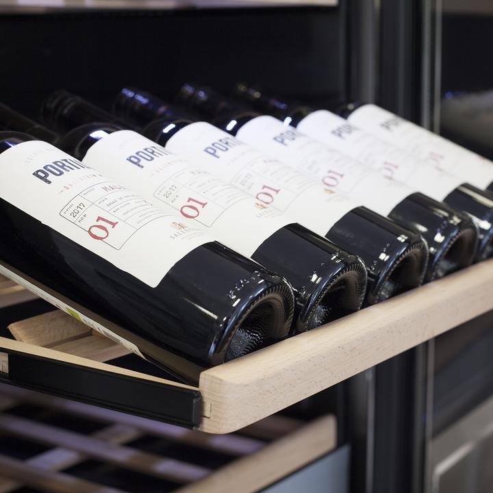 Actual product image Caso WineComfort 1260 Smart Wine Cooler with Compressor Freestanding, 126 Bottle(s)