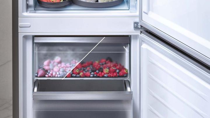 Actual product image Miele KFN 4898 A-10 D Blacksteel (362 l)