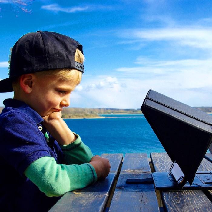Thumbnail - Philbert Design Philbert - Sun Shade & Privacy Cover iPad/Tablet 9,7"-11", Black (iPad), Tablet Hülle, Schwarz