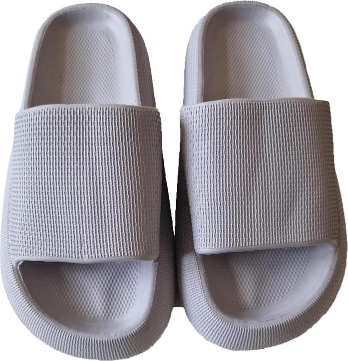 Produktbild Keanu Cloud Badesandale Klobig (45.5)