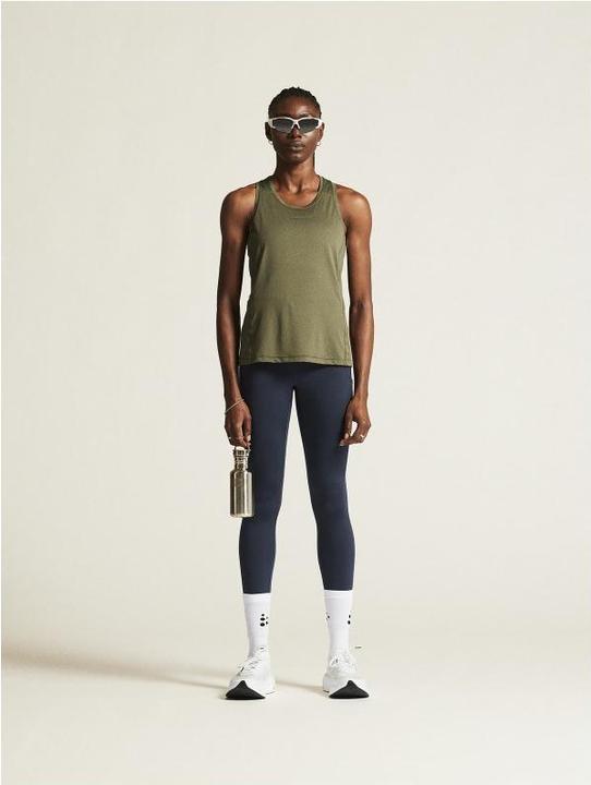 Actual product image Craft Women's Adv Essence Singlet 2 (XS)