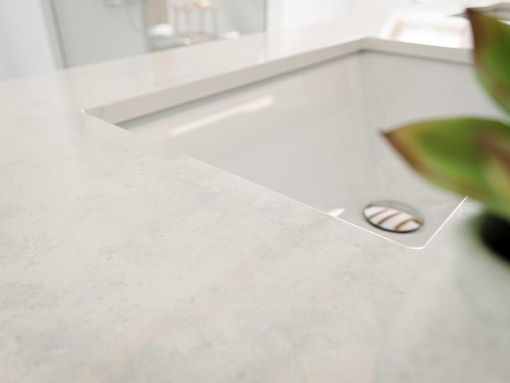 Image du produit Emotion Ensemble de meubles de salle de bains Ely quartz tlg miroir LED