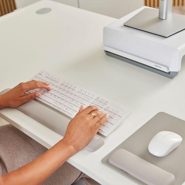 Produktbild Fellowes Breyta XL Mauspad sand mit Handgelenkauflage (XL)