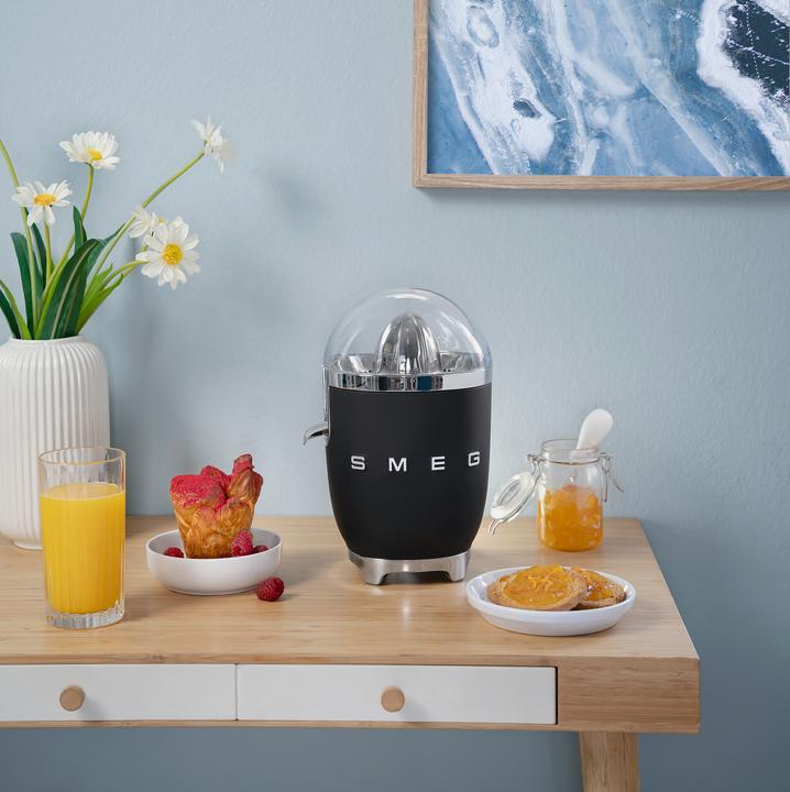 Actual product image Smeg CJF01BLMEU 50's Style