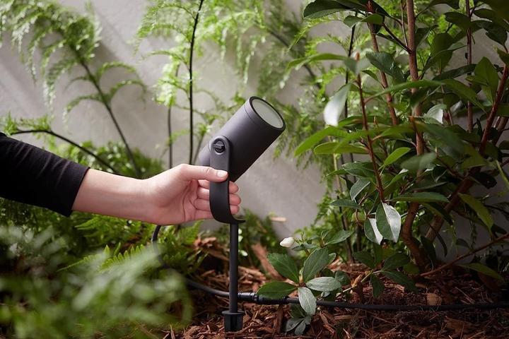 Produktbild Philips Hue Hue Lily Basic Set (DE Stecker) (640 lm, IP65)