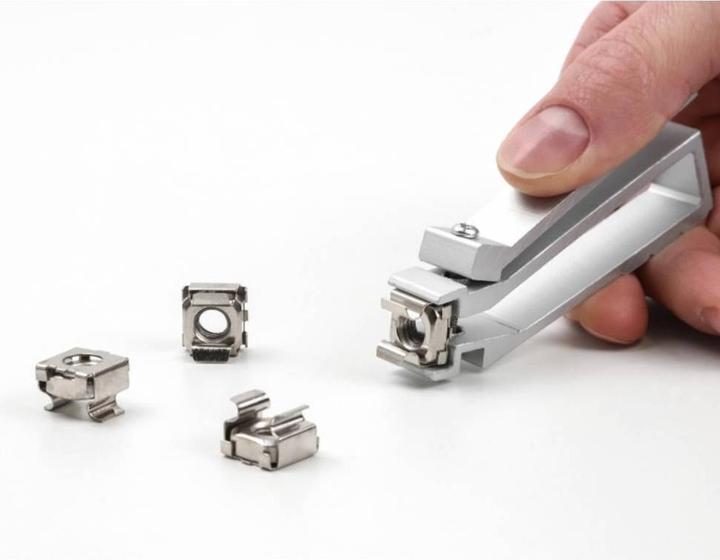 Actual product image Delock Pliers for cage nuts M4, M5 and M6 (50 mm)