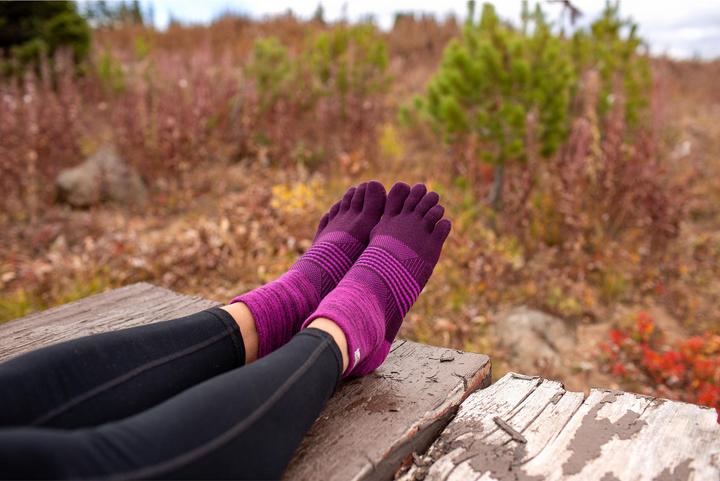 Actual product image Injinji Trail Midweight Mini Crew (M/L)