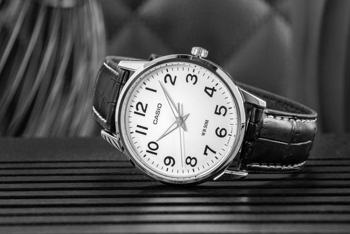 Produktbild Casio Collection (40 mm)