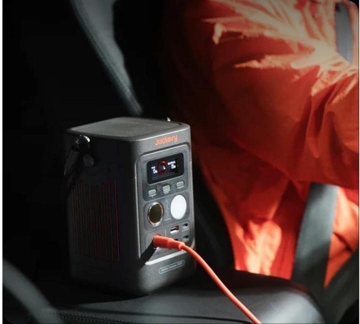 Produktbild Jackery Explorer 300D (288 Wh, 2.50 kg)