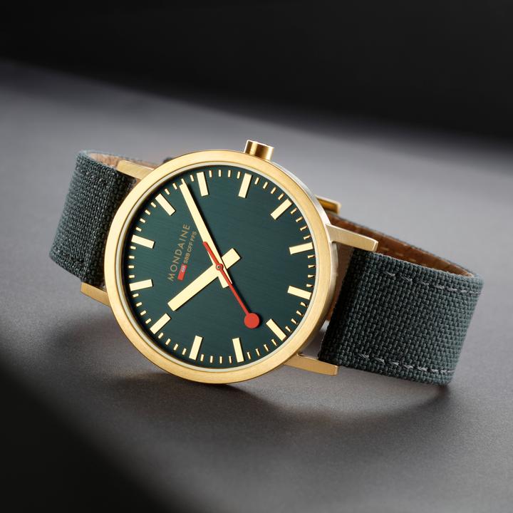 Immagine prodotto Mondaine Classic - von der Natur inspiriert - Ip Gold (Orologio da polso analogico, 40 mm)