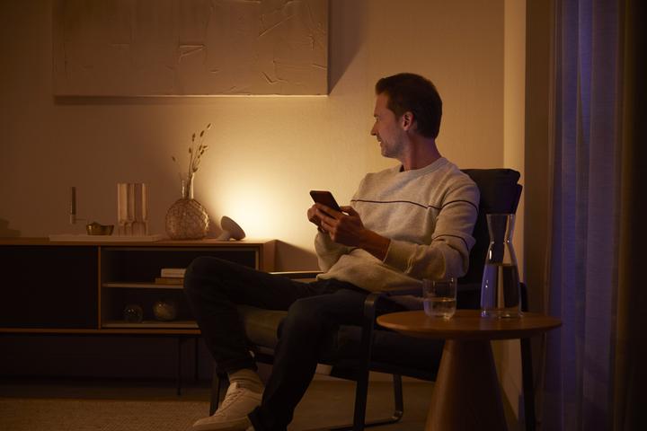 Immagine prodotto Philips Hue Tonalità Bloom Base BT (500 lm)