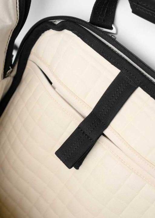 Produktbild Qwstion Bananatex® Daypack – Black - Black (15 l)