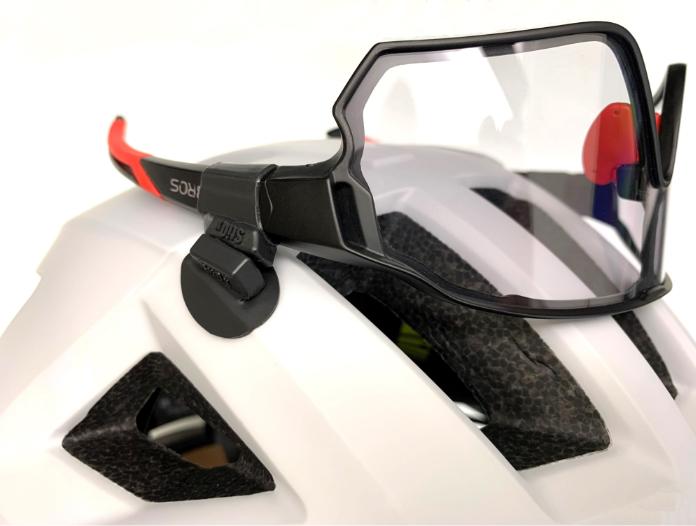 Immagine prodotto StiQx Portaocchiali magnetico, nero, taglia L (circonferenza tempie 38-57 mm)