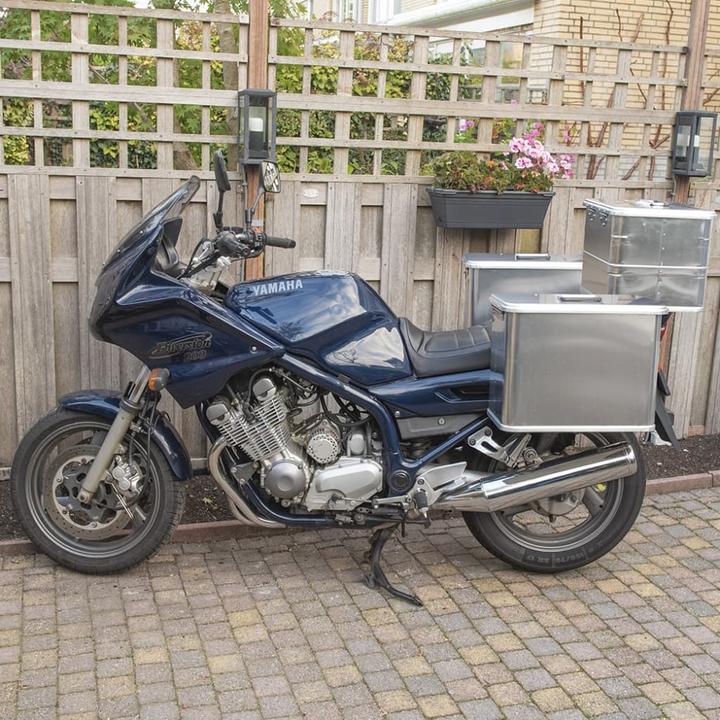 Image du produit ProPlus Coffre moto en aluminium avec couvercle et serrure cylindrique Top Case 35L (35 l)