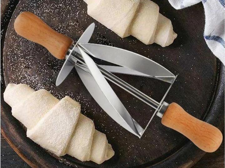 Actual product image Ibili Croissant cutter mini silver