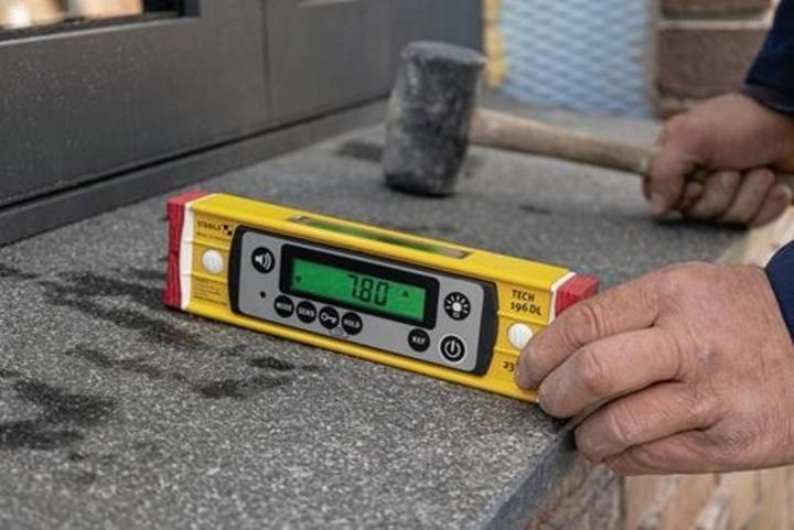 Actual product image Stabila Electronic spirit level TECH 196 DL 40 cm calibration-free IP67 19830 (40 cm)