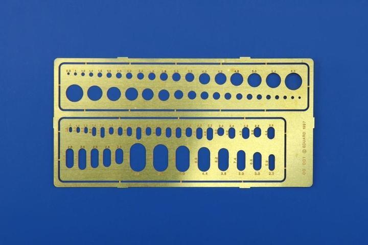 Actual product image Eduard Circles and ovals engraving template