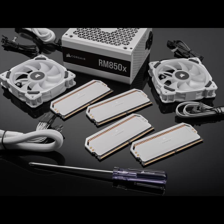Productafbeelding Corsair Dominator Titanium (2 x 32GB, 5200 MHz, DDR5 RAM, DIMM 288 pin)