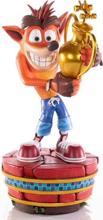 Magni First4Figures - Crash Team Racing Nitro-Fueled (Crash Winner) RESIN /Figure