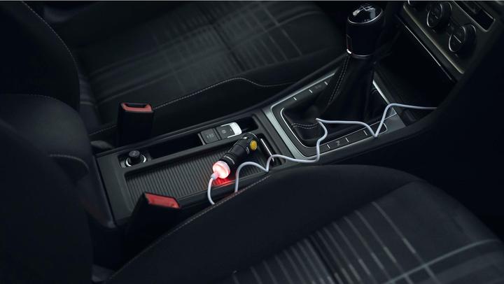 Image du produit ArmyTek Prime C1 Pro Warm Mini-lampe de poche avec porte-clés, avec clip ceinture Alimentée par batterie 1 (6.70 cm, 1000 lm)