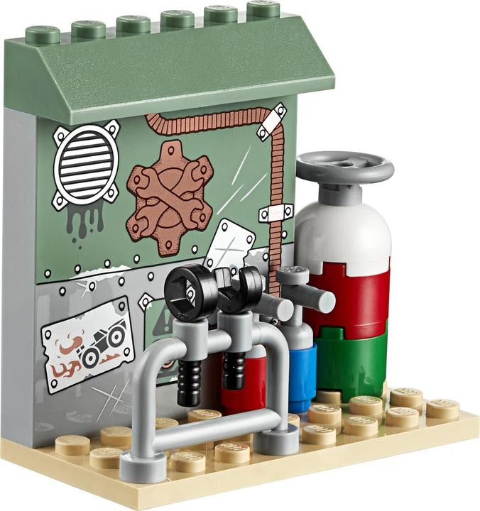 Actual product image LEGO Repair workshop (70821)