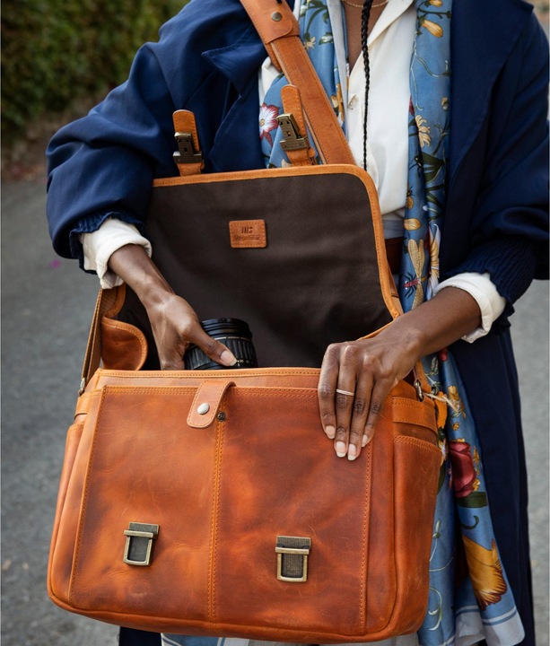Produktbild Only-Bags.Store Leder Vintage 16" Laptop Tasche, Kameratasche, Aktentasche, Schulranzen, Portfolio Notebook Tablet