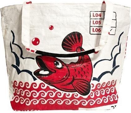 Immagine prodotto Bekos Upcycling - Grosser Shopper XL aus recycelten Fischfuttersäcke roter Fisch
