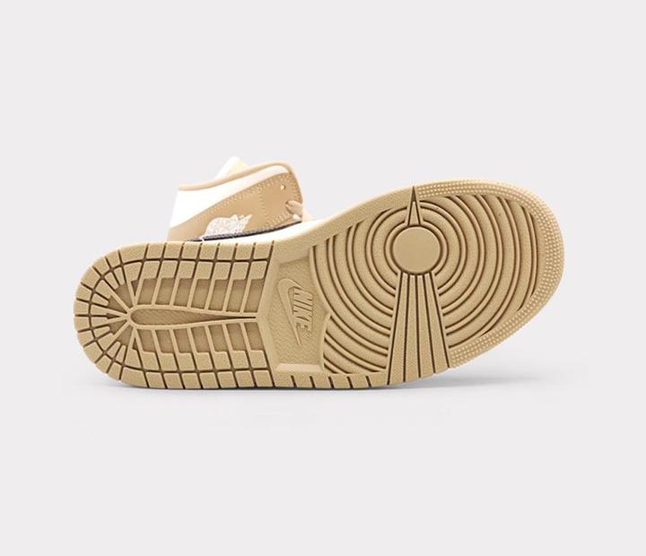Image du produit Nike Air Jordan 1 Mid (40.5)