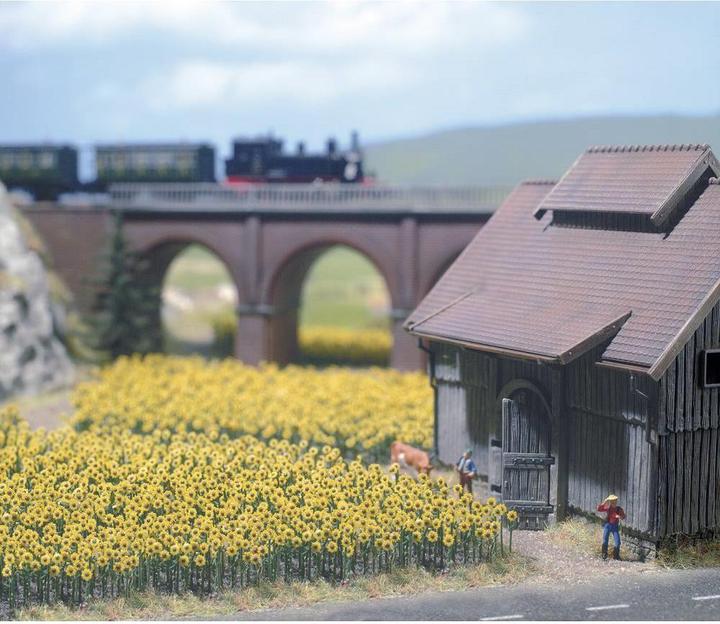 Produktbild Busch 8103 N Sonnenblumen