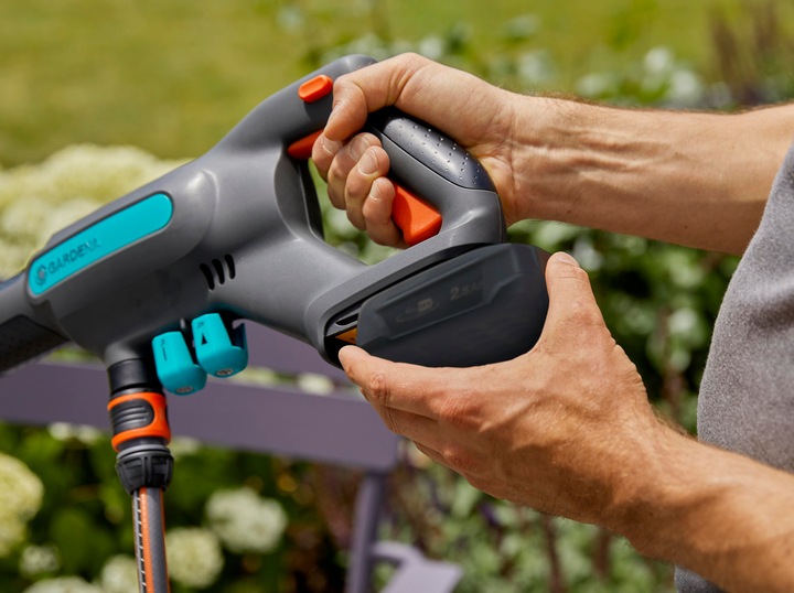 Immagine prodotto Gardena AquaClean (Batteria ricaricabile)