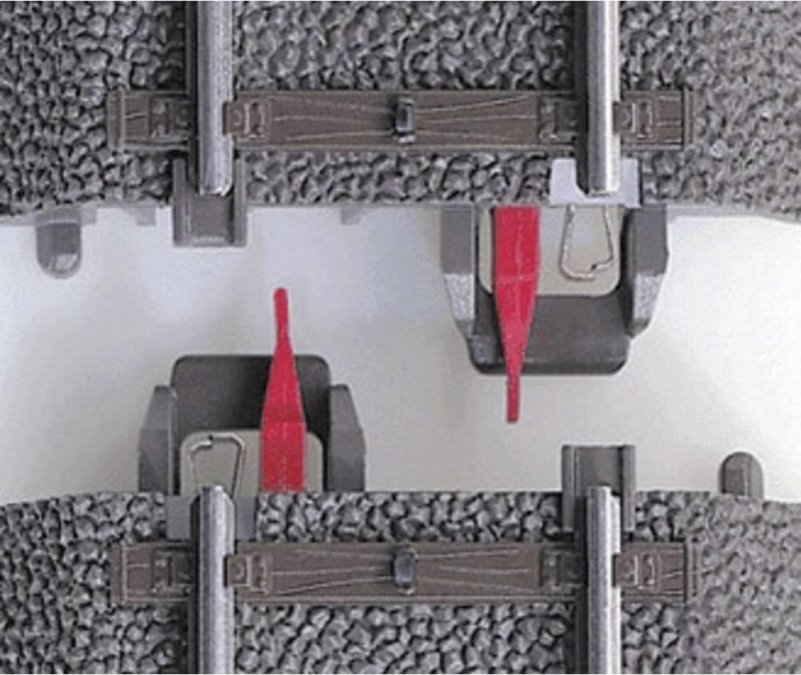 Immagine prodotto Märklin H0 Binario C (con massicciata) 74030 (Traccia H0)