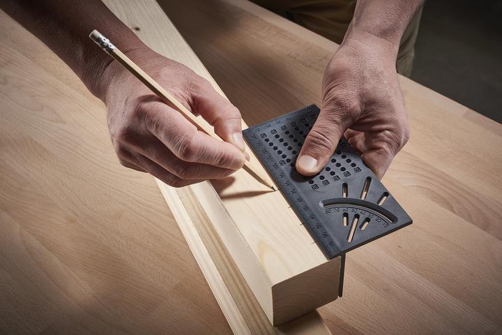 Actual product image wolfcraft 1 3D mitre bracket loose