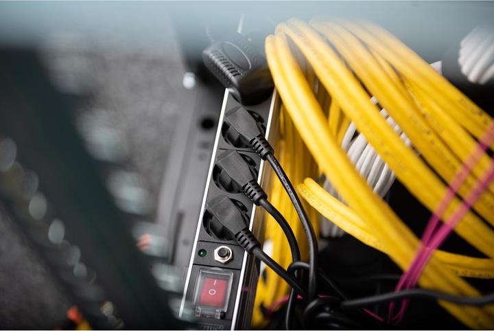 Produktbild Digitus Steckdosenleiste (7 x, CEE 7/3, 2 m)