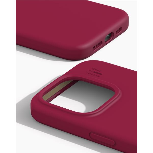 Produktbild iDeal Of Sweden Designer Magsafe Silicone-Cover Cranberry (Apple iPhone 15 Pro)
