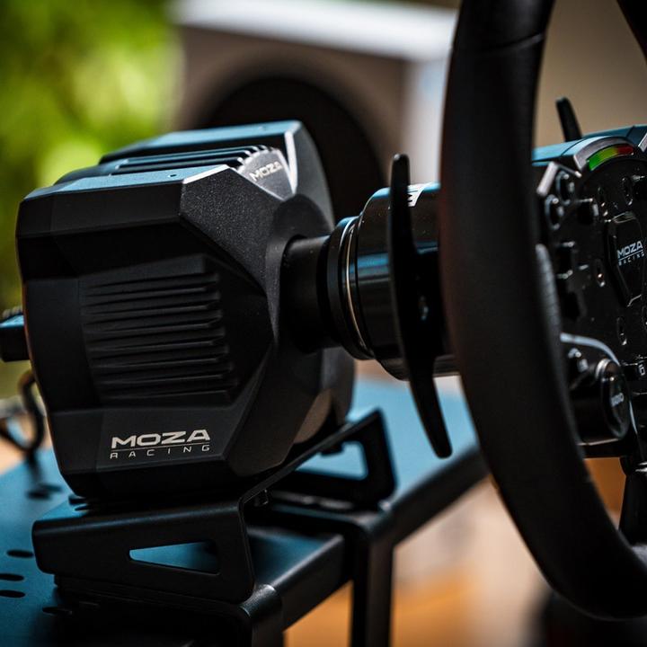 Productafbeelding Moza R3 Racing Set (R3 DD wielbasis, ES wiel, SR-P Lite pedalen, tafelbevestiging) (Xbox serie S, Xbox serie X, PC, Xbox One S, Xbox One X)