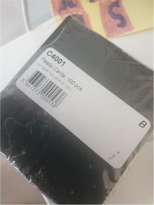Actual product image Evolis 100 Cards C4001 Black Matt