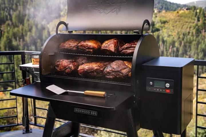 Actual product image Traeger Fronttablar