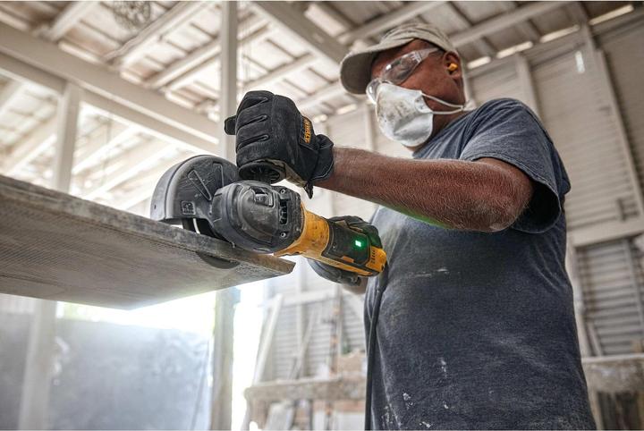 Actual product image DeWalt DWE 4347 (125 mm)