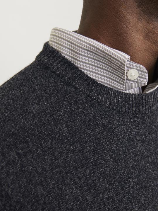 Actual product image Jack & Jones Plain knitted jumper with round neck Knitted jumper with round neck (XL)