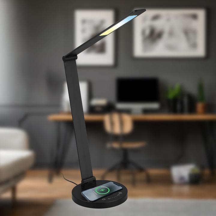 Actual product image Briloner CUMA CCT-LED table lamp, black, incl. inductive charging station (670 lm)